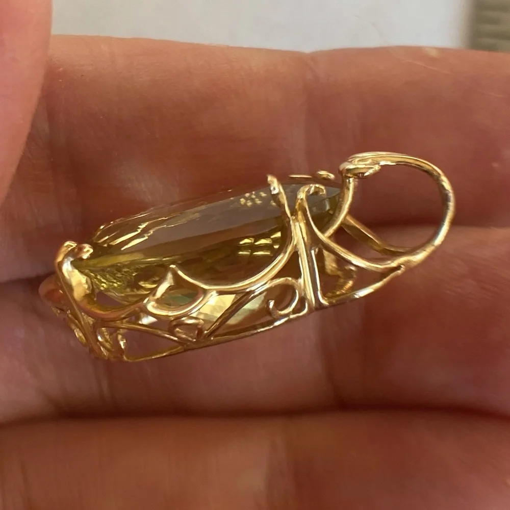 14 Carats Limon Quartz Scroll Frame Oval Pendant - SOLID 14K Yellow Gold